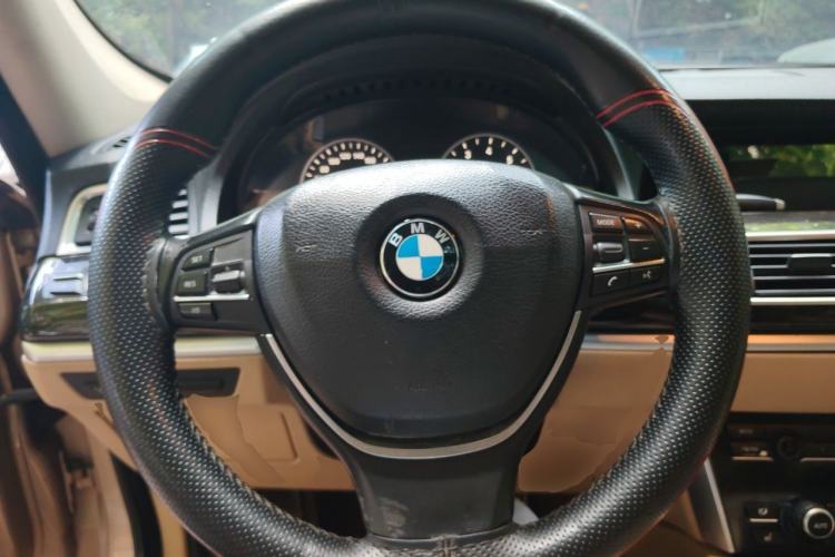 Used BMW 5 Series GT 2010 535i Luxury Edition Steering Wheel