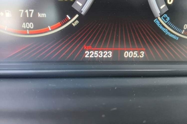Used BMW 5 Series GT 2010 535i Luxury Edition Odometer Close Up