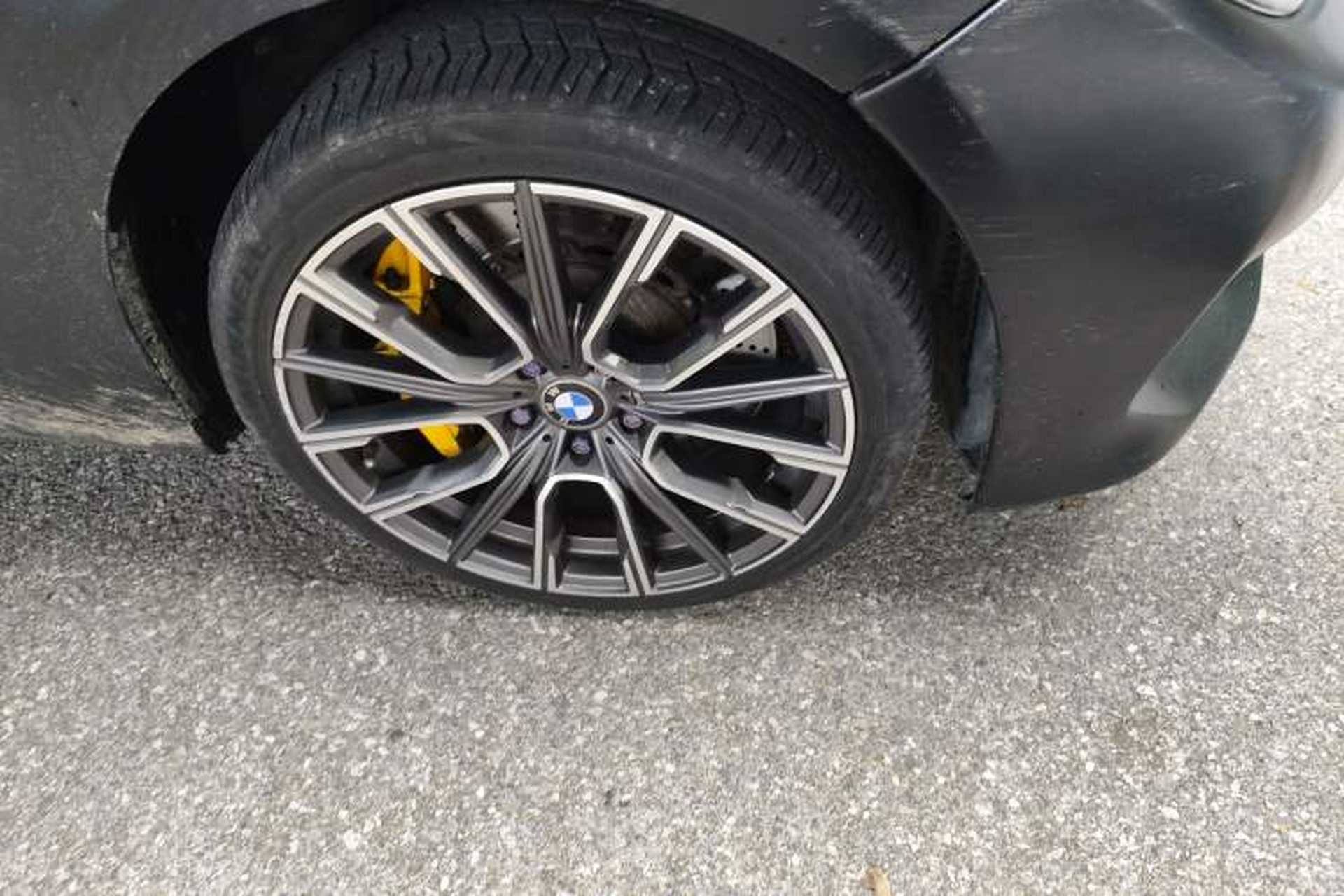 Used BMW 5 Series GT 2010 535i Leading Model Right Front Wheel Hub