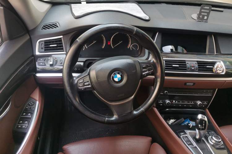 Used BMW 5 Series GT 2010 535i Leading Model Steering Wheel