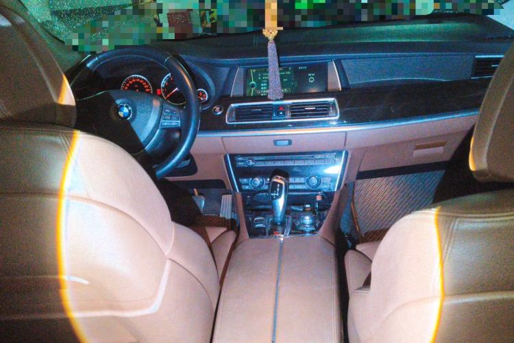 Used BMW 5 Series GT 2010 535i Leading Model Center Console