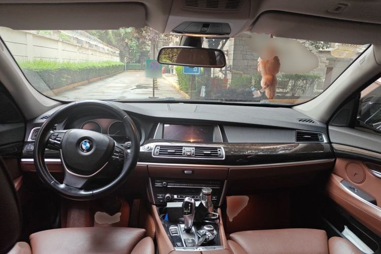 Used BMW 5 Series GT 2010 535i Leading Model Center Console