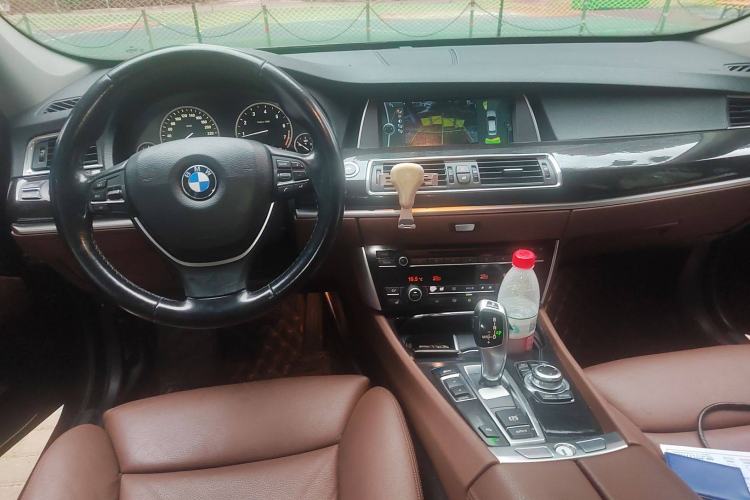 Used BMW 5 Series GT 2010 535i Leading Model Center Console