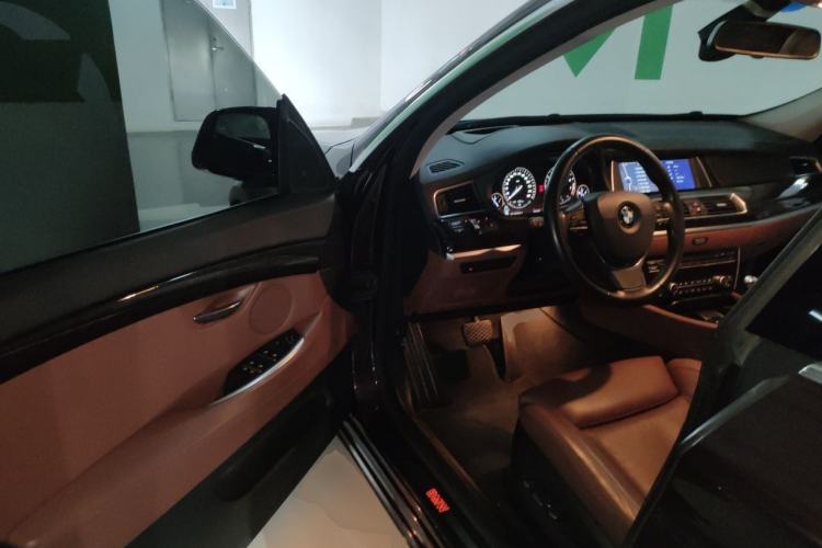 Used BMW 5 Series GT 2010 535i Luxury Edition Driver Seat
