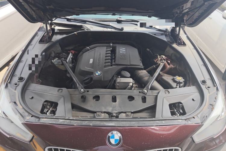 Used BMW 5 Series GT 2010 535i Leading Model Engine Bay