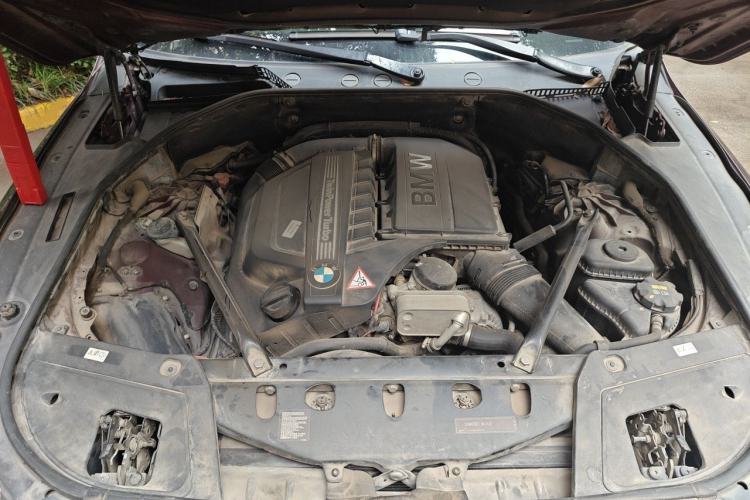 Used BMW 5 Series GT 2010 535i Leading Model Engine Bay