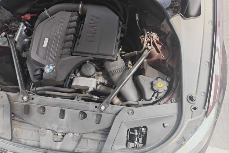Used BMW 5 Series GT 2010 535i Leading Model Engine Bay Left