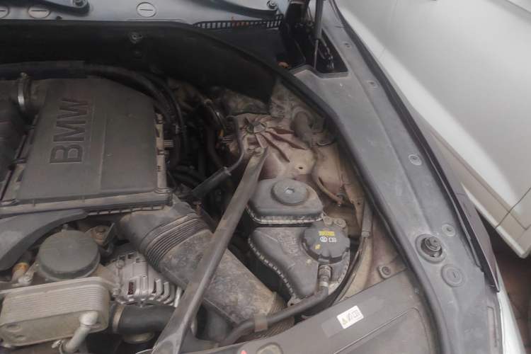 Used BMW 5 Series GT 2010 535i Leading Model Engine Bay Left