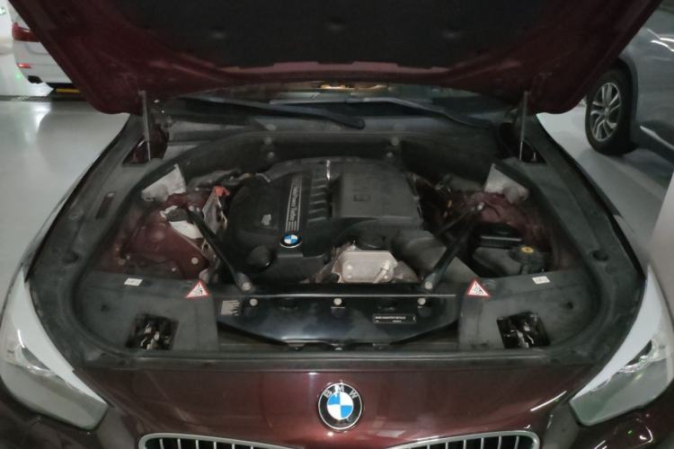 Used BMW 5 Series GT 2010 535i Luxury Edition Engine Bay