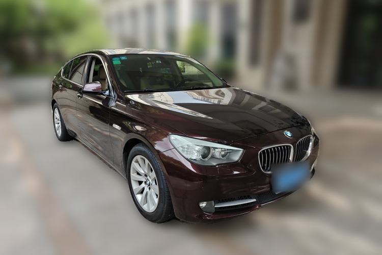 Used BMW 5 Series GT 2010 535i Leading Model Front Right 45 Deg