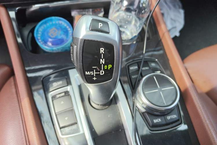 Used BMW 5 Series GT 2010 535i Leading Model Gear Lever