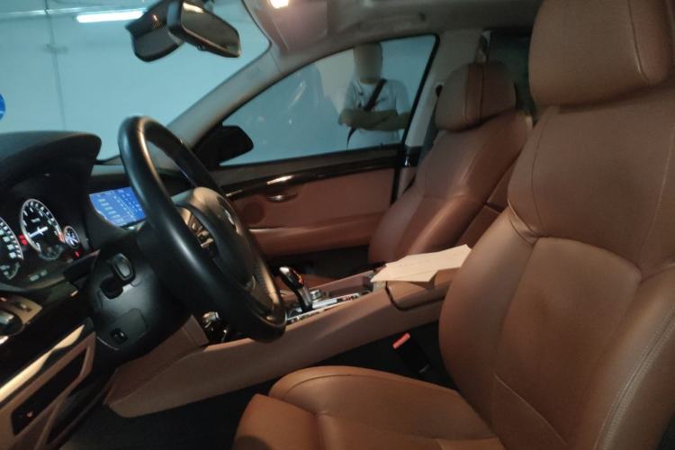 Used BMW 5 Series GT 2010 535i Luxury Edition Left Front Seat