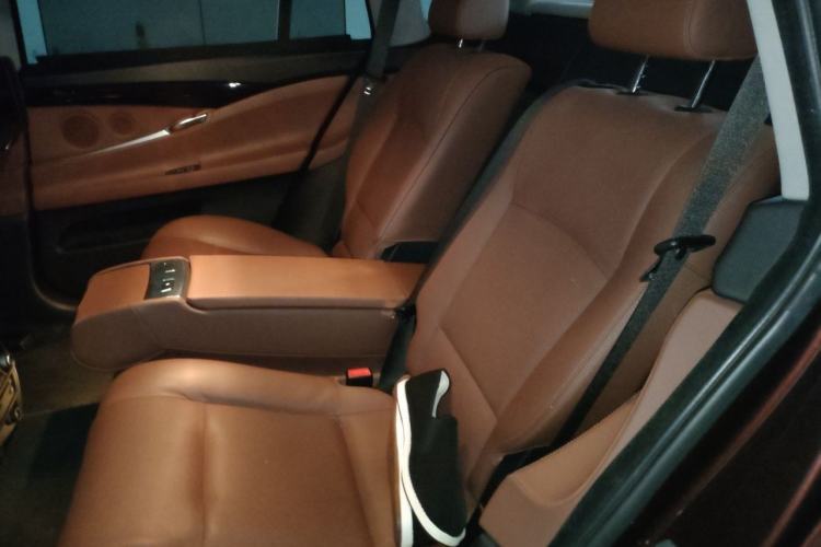 Used BMW 5 Series GT 2010 535i Luxury Edition Left Rear Seat