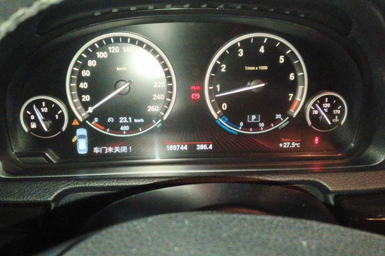 Used BMW 5 Series GT 2010 535i Leading Model Odometer Close Up