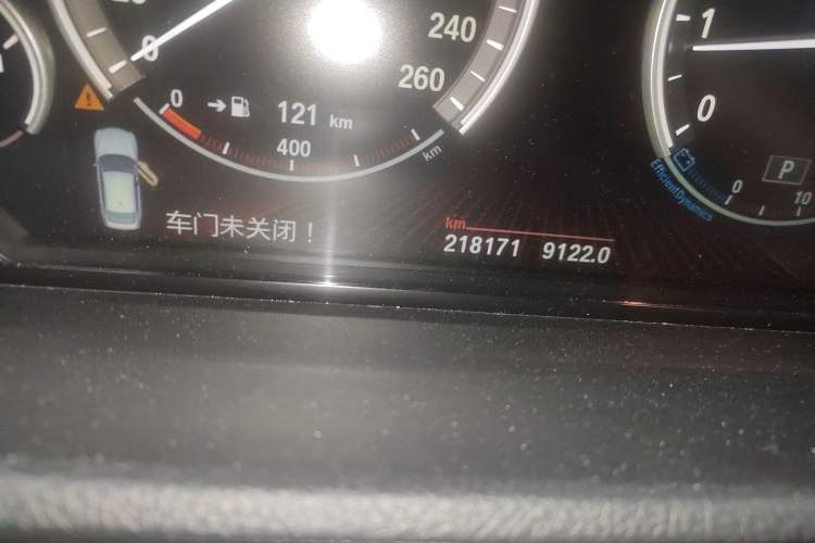 Used BMW 5 Series GT 2010 535i Leading Model Odometer Close Up