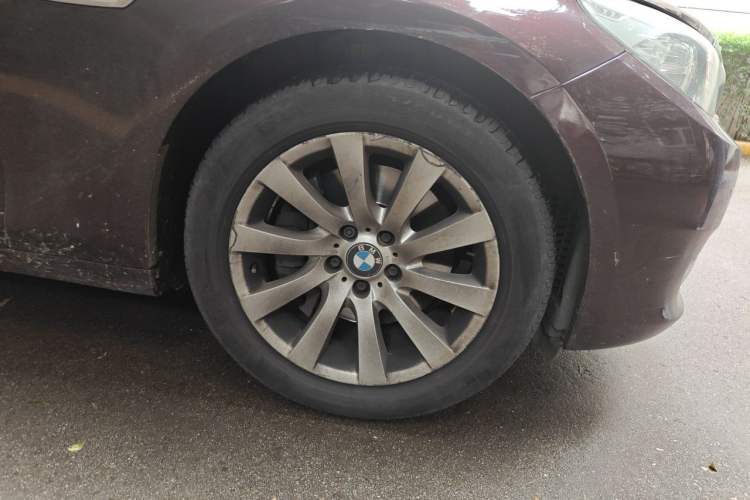 Used BMW 5 Series GT 2010 535i Leading Model Right Front Wheel Hub