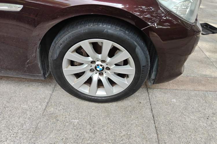 Used BMW 5 Series GT 2010 535i Leading Model Right Front Wheel Hub