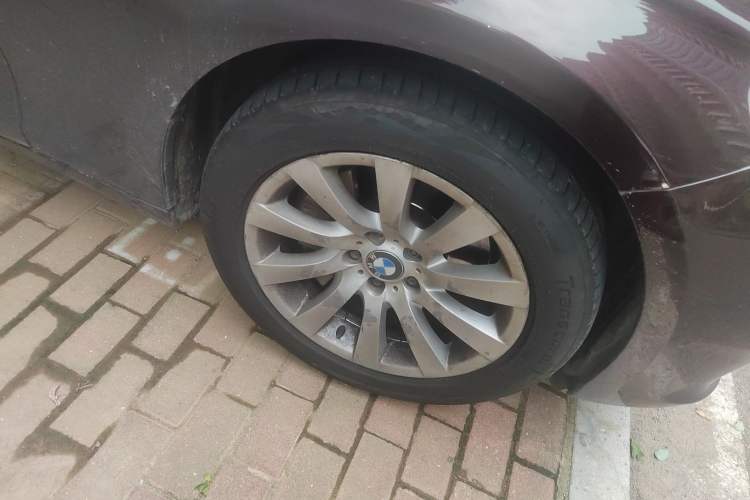 Used BMW 5 Series GT 2010 535i Leading Model Right Front Wheel Hub