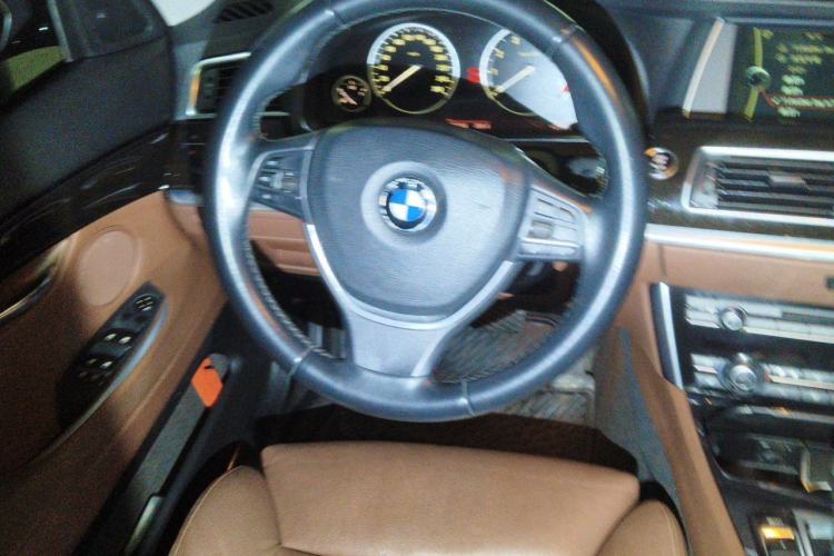 Used BMW 5 Series GT 2010 535i Leading Model Steering Wheel