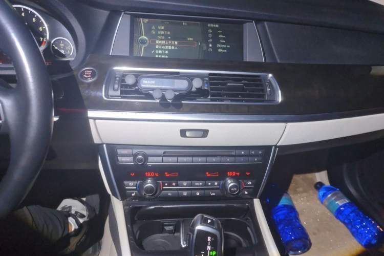 Used BMW 5 Series GT 2010 535i Luxury Edition Audio And AC Panel