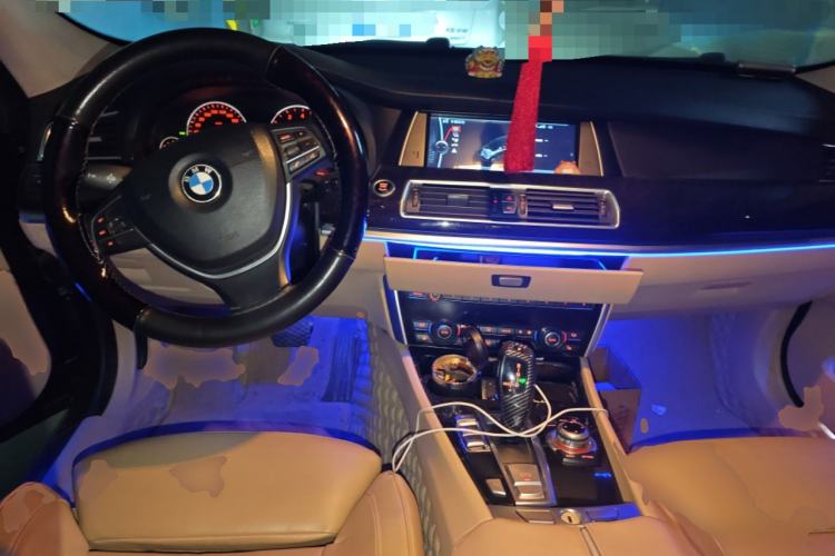 Used BMW 5 Series GT 2010 535i Leading Model Center Console