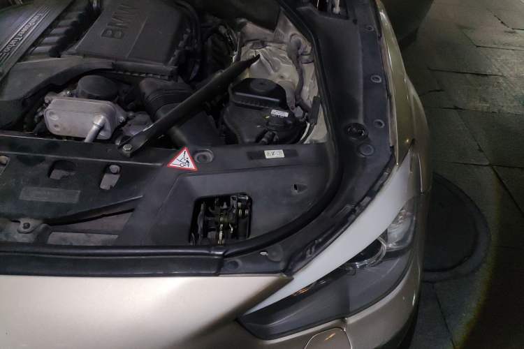 Used BMW 5 Series GT 2010 535i Leading Model Engine Bay Left