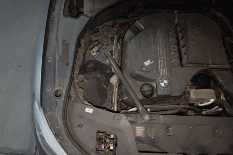 Used BMW 5 Series GT 2010 535i Leading Model Engine Bay Right
