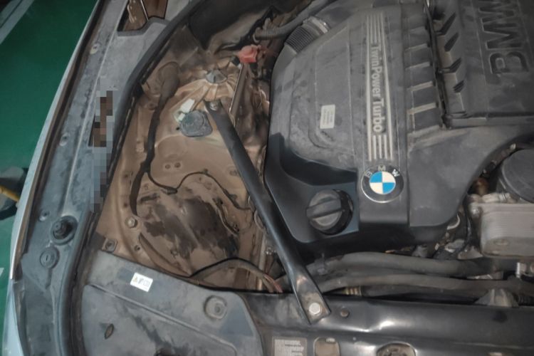 Used BMW 5 Series GT 2010 535i Leading Model Engine Bay Right