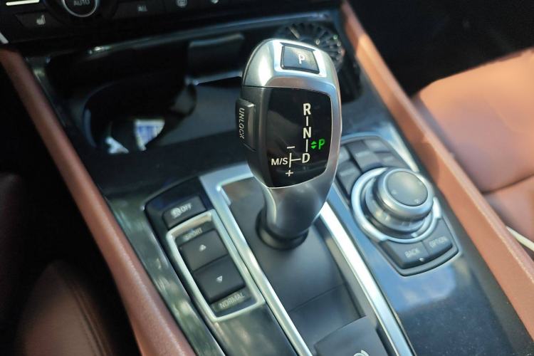 Used BMW 5 Series GT 2010 535i Leading Model Gear Lever