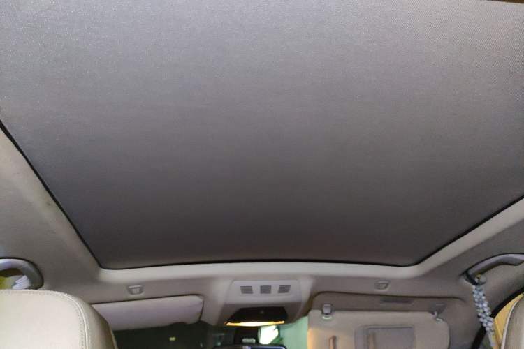 Used BMW 5 Series GT 2010 535i Leading Model Headliner