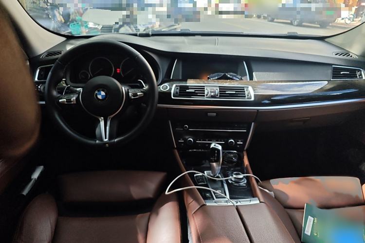 Used BMW 5 Series GT 2010 535i Leading Model Interior 2