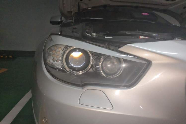 Used BMW 5 Series GT 2010 535i Luxury Edition Right Front Headlight