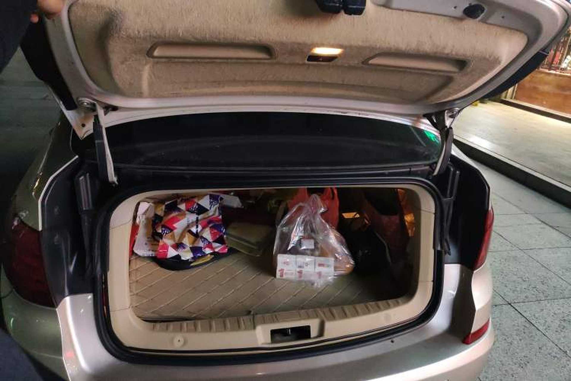 Used BMW 5 Series GT 2010 535i Leading Model Trunk