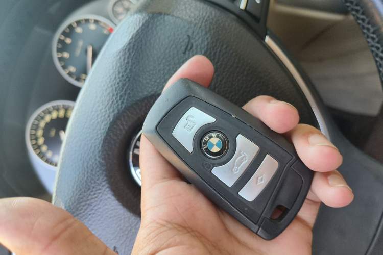 Used BMW 5 Series GT 2010 535i Luxury Edition Vehicle Key