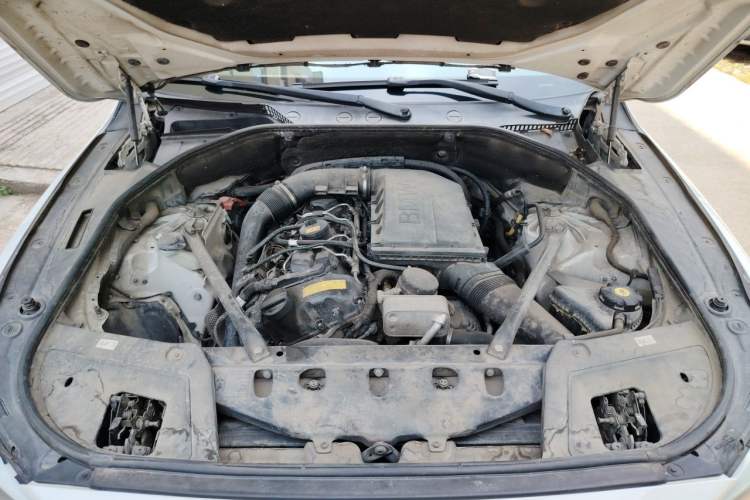 Used BMW 5 Series GT 2010 535i Leading Model Engine Bay