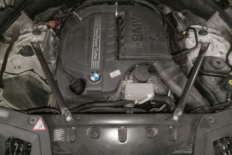 Used BMW 5 Series GT 2010 535i Leading Model Engine Bay