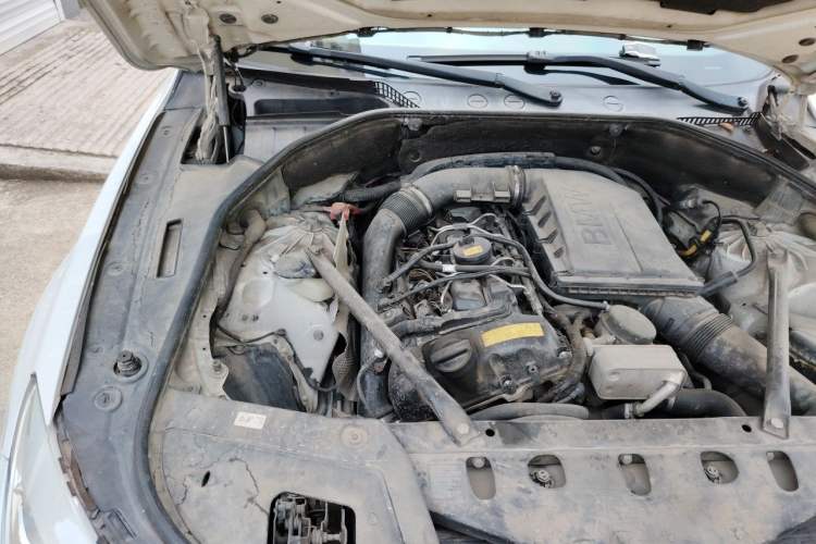 Used BMW 5 Series GT 2010 535i Leading Model Engine Bay Right