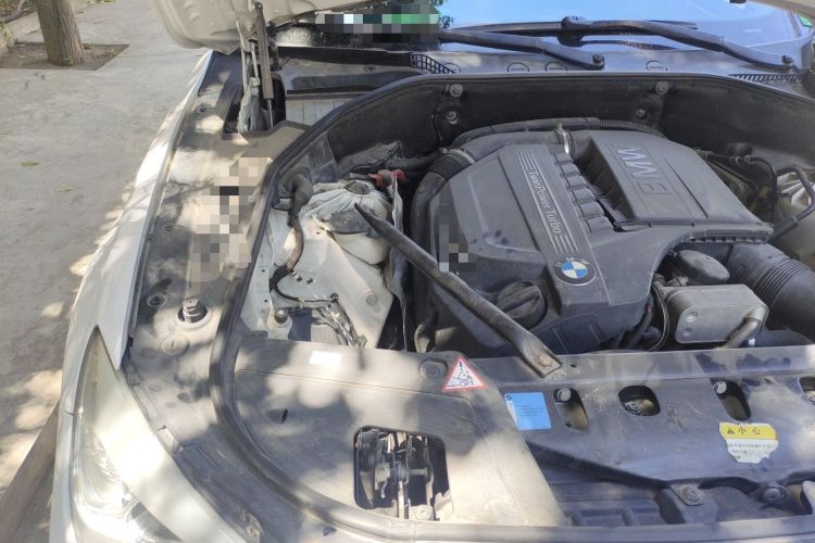 Used BMW 5 Series GT 2010 550i Luxury Edition Engine Bay Right