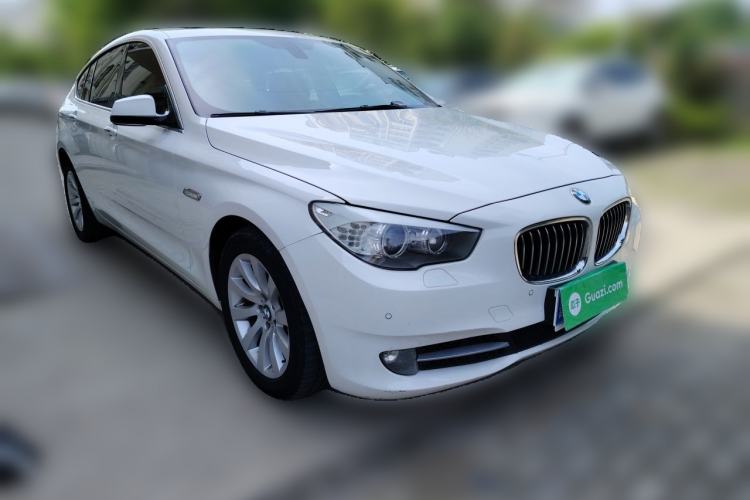 Used BMW 5 Series GT 2010 535i Leading Model Front Right 45 Deg