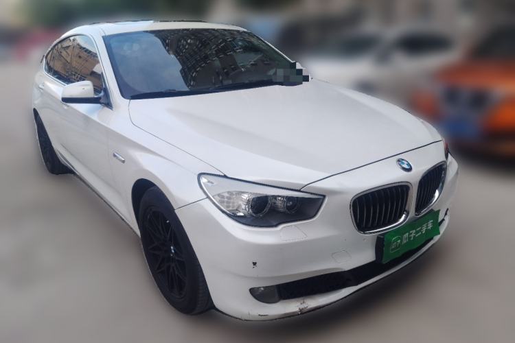 Used BMW 5 Series GT 2010 535i Leading Model Front Right 45 Deg