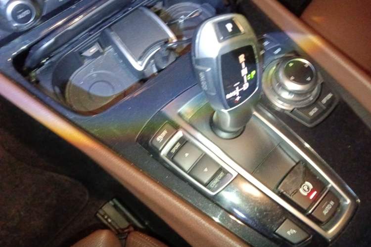 Used BMW 5 Series GT 2010 535i Leading Model Gear Lever