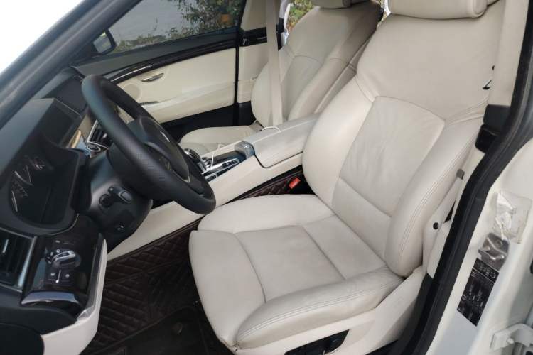 Used BMW 5 Series GT 2010 535i Leading Model Left Front Seat