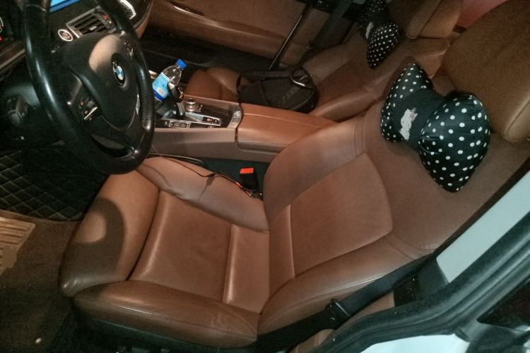 Used BMW 5 Series GT 2010 535i Leading Model Left Front Seat