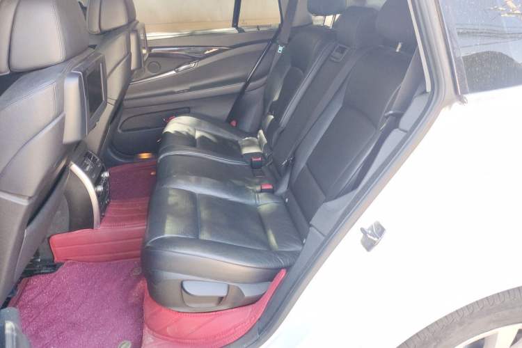 Used BMW 5 Series GT 2010 550i Luxury Edition Left Rear Seat