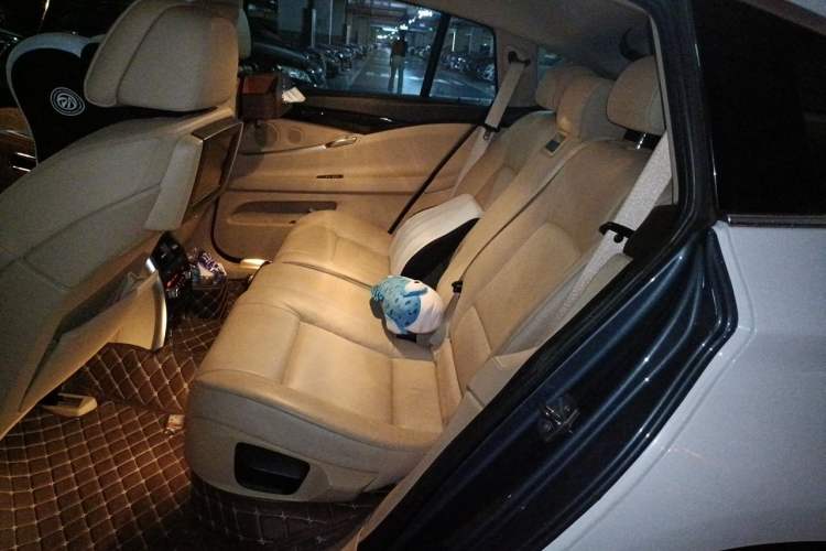 Used BMW 5 Series GT 2010 535i Luxury Edition Left Rear Seat