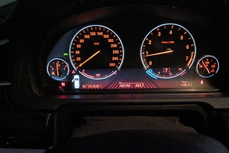 Used BMW 5 Series GT 2010 535i Luxury Edition Odometer Close Up