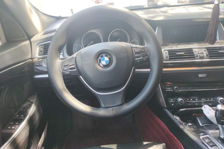 Used BMW 5 Series GT 2010 550i Luxury Edition Steering Wheel