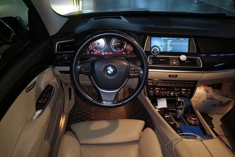 Used BMW 5 Series GT 2010 535i Luxury Edition Steering Wheel