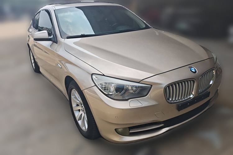 Used BMW 5 Series GT 2010 535i Leading Model Front Right 45 Deg