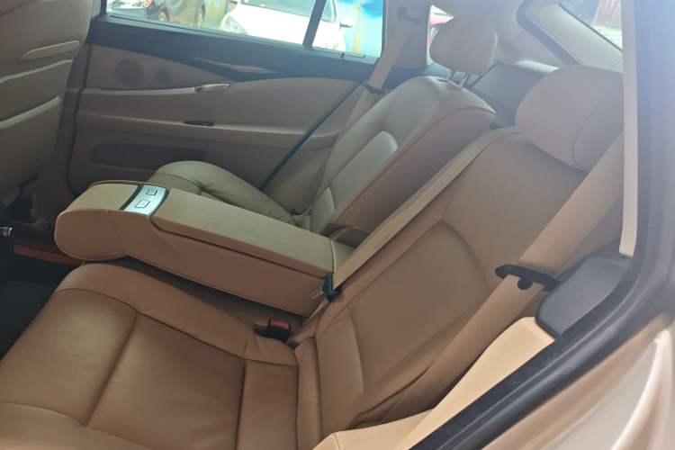 Used BMW 5 Series GT 2010 535i Leading Model Left Rear Seat
